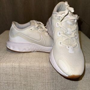 Nike | Renew Run White Gum Men's Sneakers | Size 8